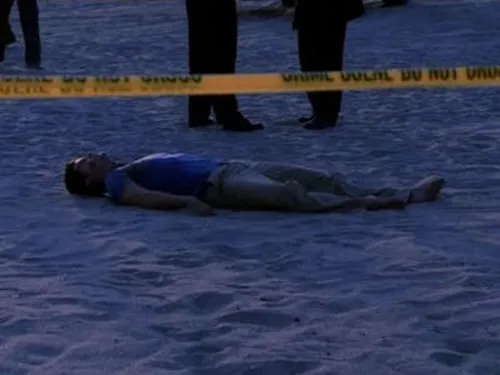 CSI:Miami – T01E04:Just One Kiss