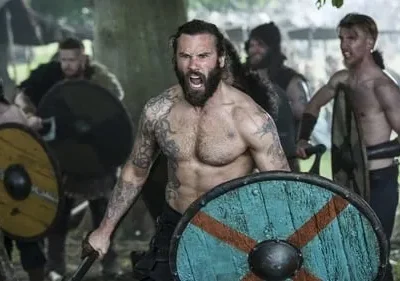 Vikings – T03E08: Para os Portões!