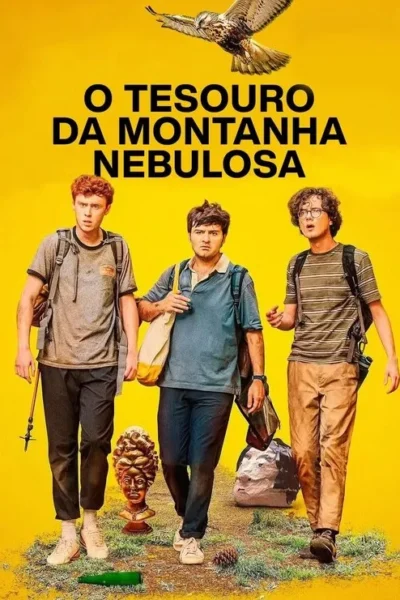 Três jovens com mochilas e expressões surpresas em um fundo amarelo. Um falcão voa acima. Há um busto e objetos peculiares no chão.