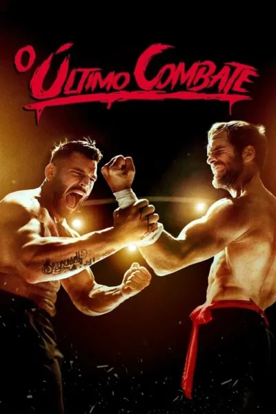 Dois lutadores musculosos se agarram, um gritando, sob forte iluminação num pôster de combate intenso.