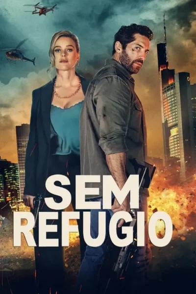 Um homem barbudo e uma mulher séria, ambos armados, em uma cidade em caos com edifícios em chamas e helicópteros voando no céu escuro.