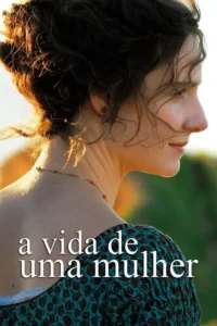 Mulher de perfil,cabelo escuro encaracolado,iluminada por um sol dourado ao fundo,criando um clima nostálgico e gentil.