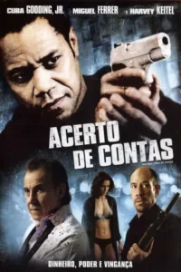 Homem sério com pistola em destaque. Abaixo,outros dois homens e uma mulher de lingerie. Um deles com camisa suja de sangue. Clima tenso de ação e crime.