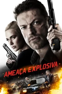 Dois protagonistas sérios e armados em primeiro plano. Abaixo,cena de ação com carros,explosões e fogo. Clima tenso.