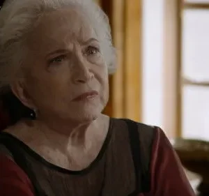 Babilônia – T01E82: Capítulo 82