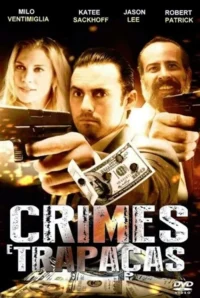 Um trio com armas: mulher, homem sério com dinheiro perfurado e homem barbudo sorrindo. Pilha de notas. Clima de crime e ação.