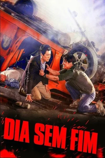 Dois homens agachados em um acidente de carro. Um em pânico, o outro o segura urgentemente. Destroços e fumaça ao redor.