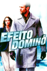 Homem barbudo de casaco e mulher séria em foco. Fundo urbano embaçado. Clima tenso e dramático.