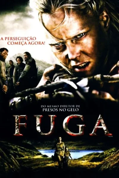 Mulher loira suja e com pavor em close. Homens ameaçadores abaixo. Duas figuras correm em paisagem árida e montanhosa. Clima intenso de perseguição.