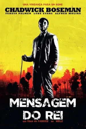 Homem sério em jaqueta, segurando corrente. Fundo de cidade com palmeiras em tons de vermelho e amarelo. Clima intenso e sombrio.