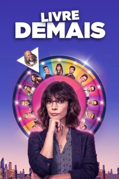 Mulher pensativa de óculos. Atrás dela, uma roda colorida com vários rostos. Céu azul-rosado e cidade à noite. Vibe de comédia.