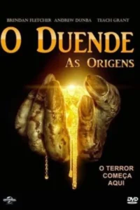 Mão monstruosa e enrugada segura um amuleto dourado brilhante, com ouro pingando. Fundo escuro, clima de terror.