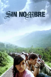 Jovens,incluindo uma mulher séria,sentados no teto de um trem através de paisagem montanhosa e verde. Atmosfera de busca.