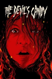 Pôster sombrio. Rosto feminino vermelho vibrante,olhos arregalados,cabelo escuro bagunçado e chamas. Expressão de terror.