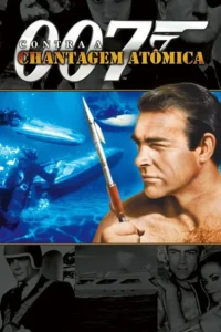 Pôster de filme com homem sério segurando arpão submerso. Cenas P&B de espião,iate e casal. Clima de ação e aventura.
