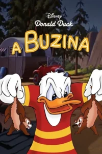Pato zangado em camisa vermelha,segurando dois esquilos assustados. Cenário de acampamento com trailer e carro antigo ao fundo.
