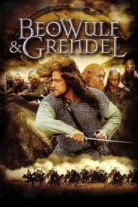 Guerreiro de cabelo comprido e armadura de cota de malha brande uma espada. Outros vikings e cavalaria em paisagem escura e rochosa. Clima épico.