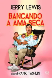 Um homem chocado em uma cadeira de balanço segura três bebês embrulhados em azul. O fundo é rosa claro. Cena cômica e caótica.