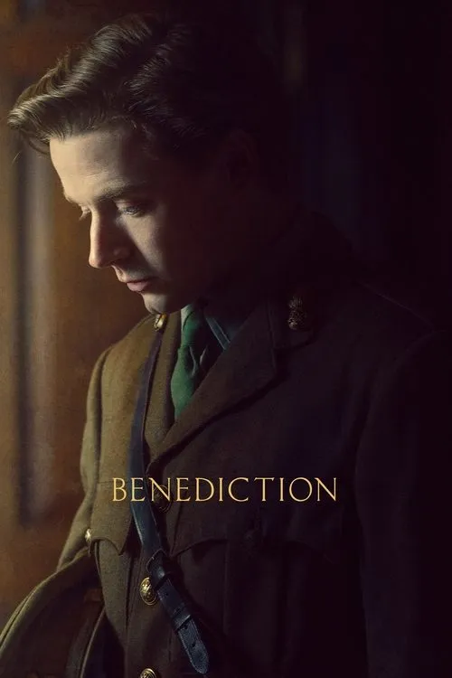 Jovem de perfil em uniforme militar vintage,com gravata verde,olha para baixo em um clima sombrio e reflexivo.