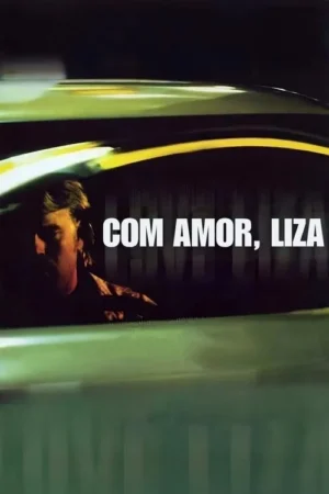 Homem sério em carro com reflexos verdes e amarelos. Ambiente noturno e misterioso, foco no perfil do motorista.