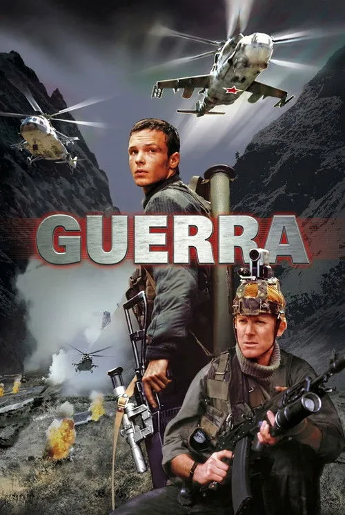 Dois homens armados em primeiro plano,com helicópteros militares e montanhas ao fundo. Cenário de guerra intensa com explosões.