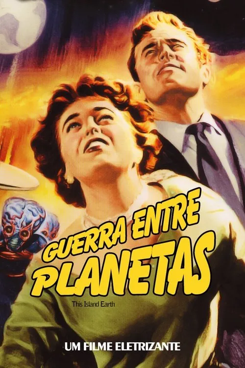 Pôster de ficção científica: um casal chocado olha para um céu em chamas com um planeta e um alienígena azul. Clima de ameaça intergaláctica.