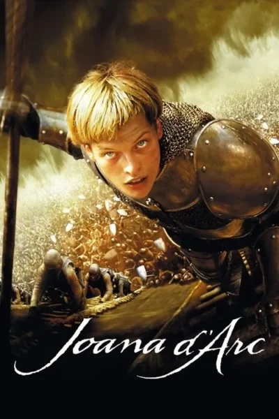 Mulher jovem, cabelo curto, armadura medieval suja, olhar intenso. Abaixo, uma batalha caótica com soldados e poeira alaranjada.