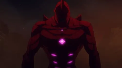 Uma figura muscular encapuzada,em vermelho escuro com detalhes roxos luminosos,contra um fundo noturno e sombrio.