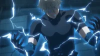 Kaiju No. 8 – T01E19:Muralha 4 Jovem de anime com cabelo claro liberando poderosos raios azuis das mãos e corpo,expressão tensa em fundo escuro.
