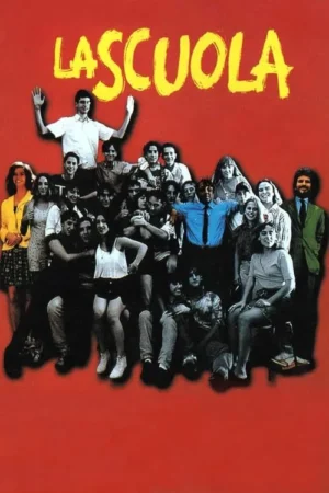 Pôster vermelho: um jovem com óculos e braços levantados no topo de um grande grupo de pessoas, parecendo alunos e professores. Clima descontraído.