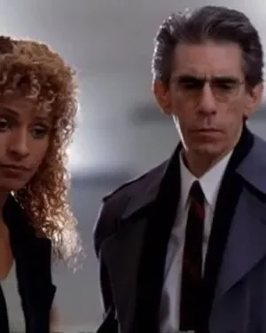 Lei & Ordem: Unidade de Vítimas Especiais – T01E14: Limitações