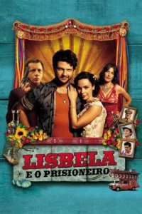 Pôster vibrante com 4 personagens em destaque. Um homem porta arma,outro abraça uma mulher,e uma terceira mulher sorri. Cenário teatral colorido.