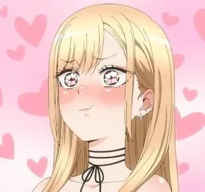 Garota anime loira corada, olhos brilhantes e choker preta. Fundo rosa com corações flutuantes, transmitindo romance e timidez.