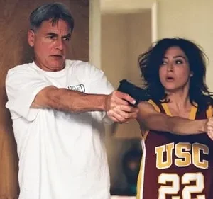 NCIS: Investigação Naval – T01E08: Segurança Mínima