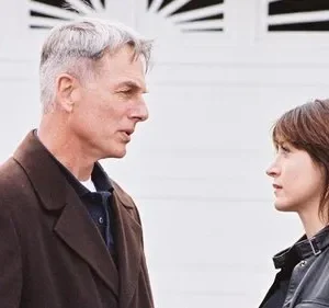NCIS: Investigação Naval – T01E11: Bisbilhoteiro