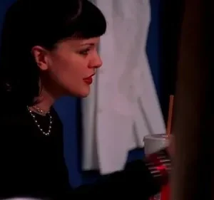 NCIS: Investigação Naval – T01E18: Sem Sigilo