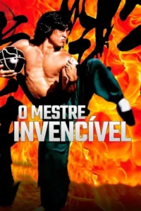 Homem musculoso de artes marciais sem camisa chuta e segura bola preta. Fundo de chamas laranjas com traços pretos. Pôster de ação.