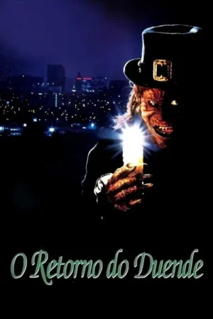 Criatura horripilante de pele verde, cartola e dentes afiados, ilumina o rosto com uma vela em frente a uma cidade noturna. Clima de terror.