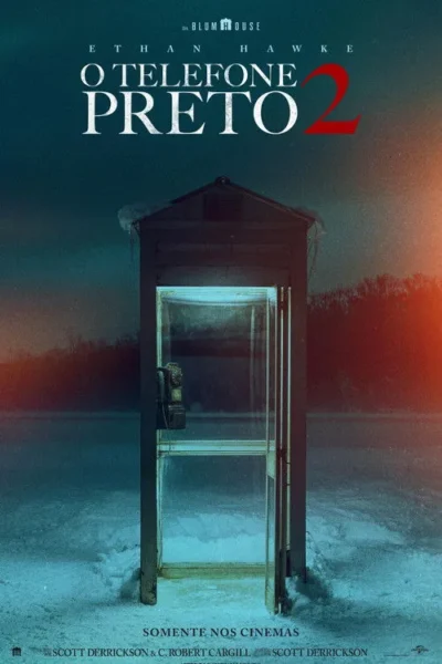 Uma cabine telefônica azul-iluminada em um cenário de neve desolado. O céu escuro tem um brilho vermelho-alaranjado no canto, criando uma atmosfera sombria.