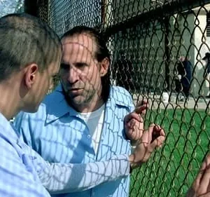 Prison Break: Em Busca da Verdade – T01E10: De Volta ao Plano de Fuga