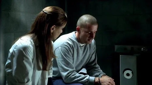 Prison Break: Em Busca da Verdade – T01E14: O Rato