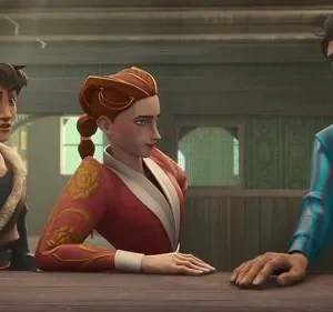 Três personagens animados numa taverna: um jovem com arco, uma mulher ruiva elegante e um homem barbudo conversam. Clima intrigante.