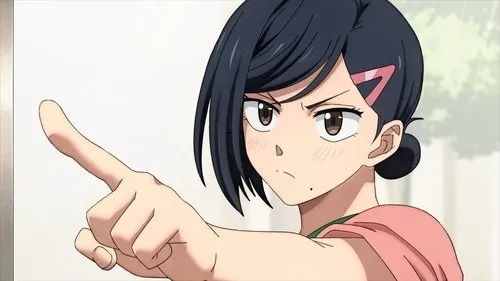 Sakamoto Days – T01E02:Contra Son Hee e Bacho 1 Anime:mulher de cabelo escuro,presilha rosa,blusa rosa/verde. Aponta o dedo,com rosto sério e um pouco irritado.