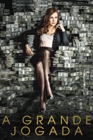 Mulher elegante e confiante sentada em meio a pilhas de notas de dólar. Clima de riqueza e poder.