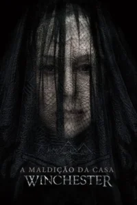 Close-up de rosto pálido e assombrado de mulher, coberto por véu preto rendado. Abaixo, a silhueta de uma mansão. Sombrio e misterioso.