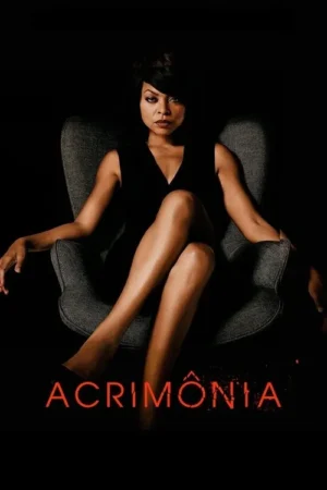 Mulher de vestido preto sentada numa poltrona, pernas cruzadas, olhar intenso. Fundo escuro, clima misterioso e dramático.