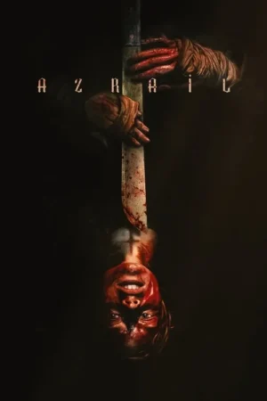 Mãos ensanguentadas seguram uma estaca. Um facão sujo de sangue paira sobre um rosto invertido e ensanguentado com sorriso macabro.