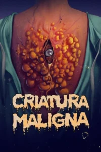 As costas de uma pessoa coberta por crescimentos grotescos e bolhosos, com um olho a espreitar de uma ferida central. Cenário de terror corporal.
