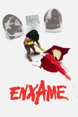 Pessoa miniatura com luvas amarelas esfrega uma poça grande de líquido vermelho. Martelo e móveis distantes em fundo branco.