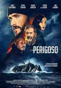 Quatro personagens sérios,incluindo um homem barbudo dominante e uma mulher. Ao fundo,um farol numa ilha rochosa em mar agitado.